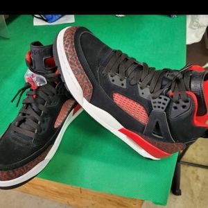 Men's Nike Jordan's.
